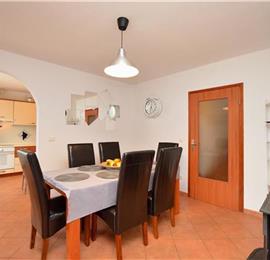 3 bedroom villa with pool near Poreč, sleeps 6